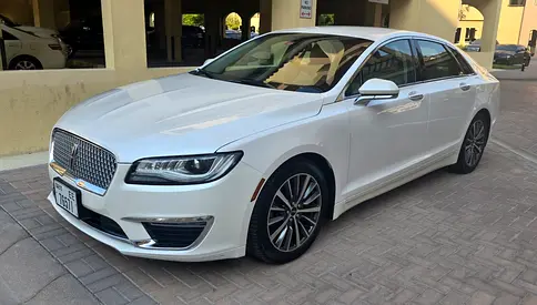 صورة 2 لـ 2019 Lincoln MKZ