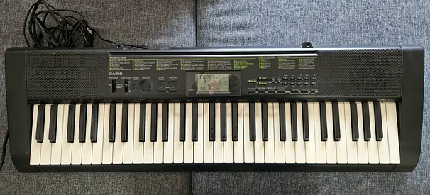 Casio CTK-1100 Electronic Keyboard with Original Box and Power cord - Great Working Condition