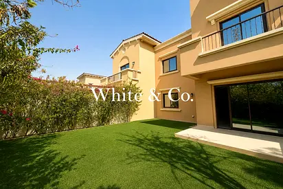Single Row | Close to Pool & Park | VOT