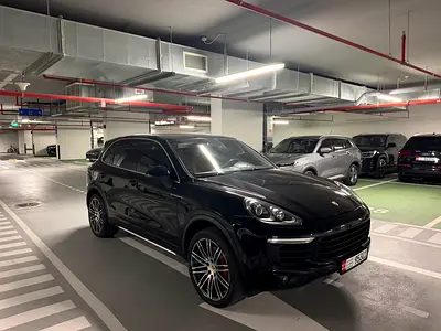 Porsche Cayenne S 2016 | GCC Specs | Pristine Condition