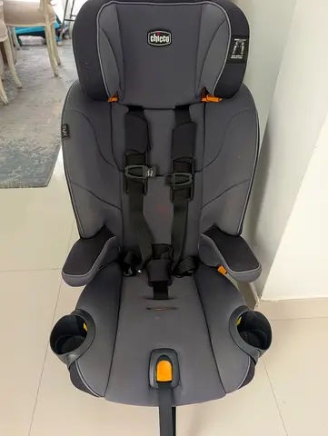 Chicco MyFit Harness to Booster Car Seat - Excellent Condition