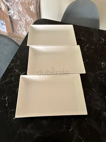 Set of 3 white rectangular plastic trays