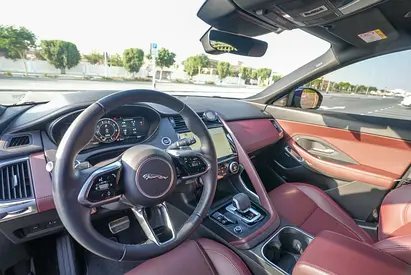 صورة 10 لـ 2024 Jaguar E-PACE