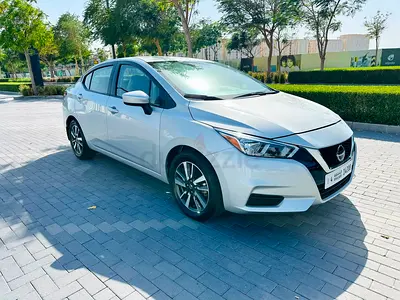 NISSAN VERSA SV