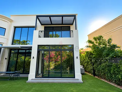 Modern Aluminum pergola in balcony