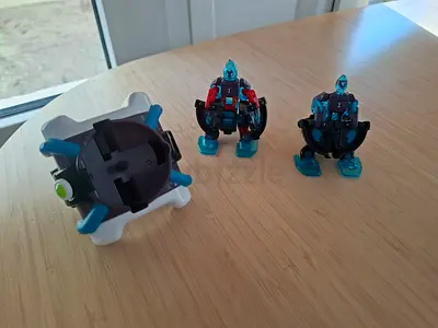Action figure watch