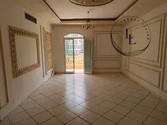 Lavish and luxury 2bhk available in just 40k at prime location..