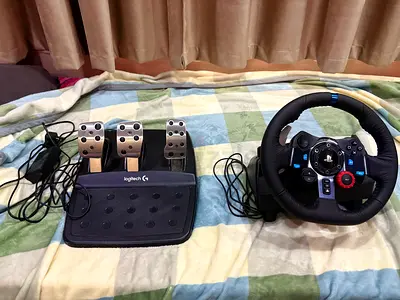 Logitech g29 steering wheel (play station)
