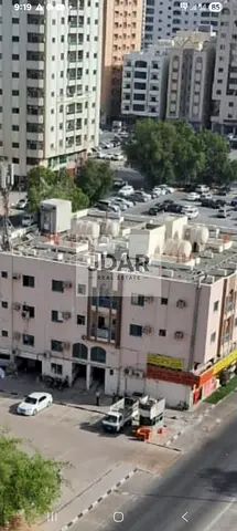 بناية سكنية تجارية للبيع