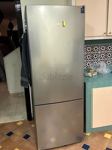 Siemens New Model Refrigerator Freezer Bottom Like New