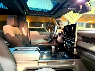 2024 GMC HUMMER — фото 10