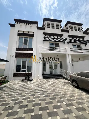 Spacious & Bright 4-Master Bed Room Big hall & Maid room store Villa for rent