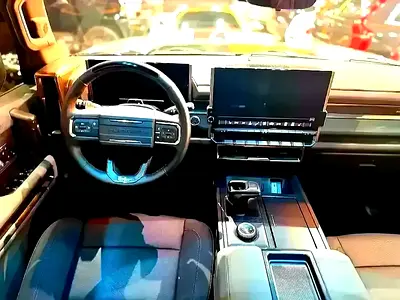 2024 GMC HUMMER 照片 15