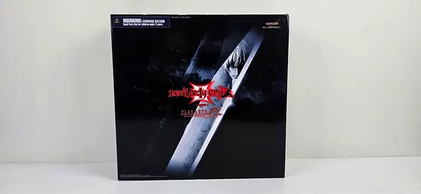 Dante's figure of the DMC series by PlayArts