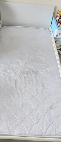 Single bed with used mattress - good condition