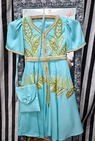 Light blue embroidered girls dress with matching purse - like new