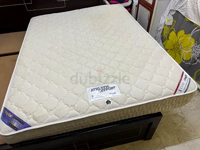 Used single mattress (Athletic Support) - good condition, size-150*200cm,queen