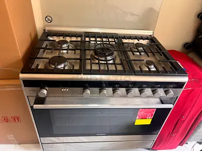 Siemens original 5-burner gas cooker