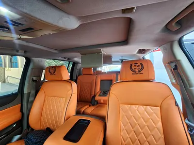 2015 Chevrolet SUBURBAN 照片 2