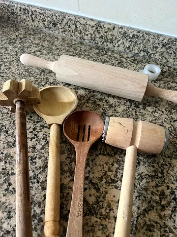 Wooden kitchen utensils set — rolling pin, mallet, spoons (used)