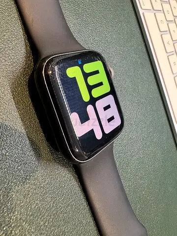 Used Apple Watch Series 4 (44mm) - Working Condition with scratches