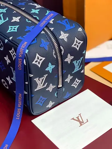 Louis vuitton locker Dopp kit