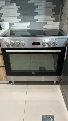 Electric Cooker Dubai 90x60cm – Excellent Condition –