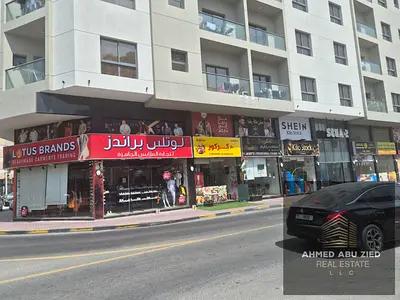 بناية سكنية تجارية للبيع في النعيمية 1 عجمان، زاوية شارعين، دخل سنوي 1,800,000 درهم بعائد استثماري 8.57%، موقع حيوي ومميز