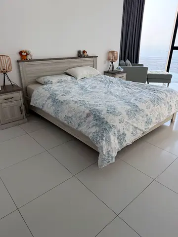 Bedroom set