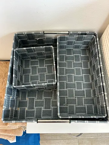 Storage box