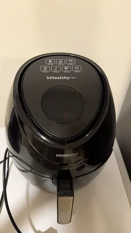 Kenwood kHealthyFry 3.8L XL digital air fryer in good working condition.