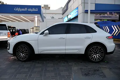 صورة 4 لـ 2023 Porsche MACAN