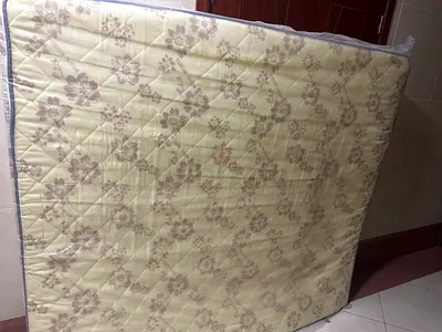 Bed Mattress…King size..180x200x22