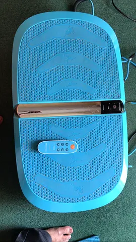 Vibrating Exercise Plate with Remote Control