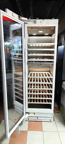 Gaggenau latest model series 400 wine fridge dual temperature built-in wine cooler fully-integrated