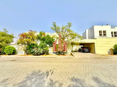 Spacious 3Bhk Villa with Garden kitchen Appliances Maids Room Parking Garage 110K