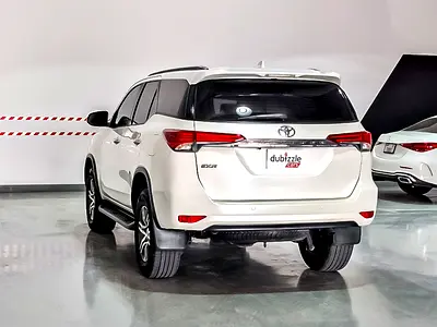 2019 Toyota FORTUNER 照片 8