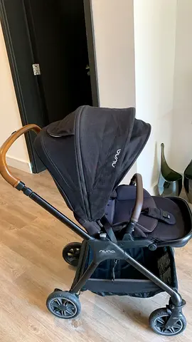 Nuna Triv Stroller & Bassinet