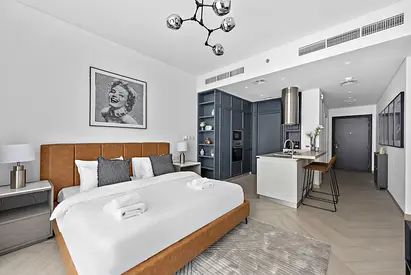 BRIGHT | TRENDY ESCAPE | ALL BILLS INCLUDED