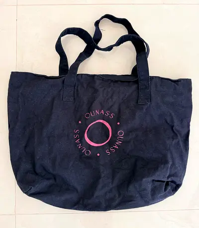 Tote bag