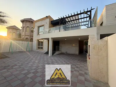 5 master bedrooms 2 living rooms Majlis (reception room) Spacious courtyard Maid's room Prime location behind Nesto Suitable for residential or commer