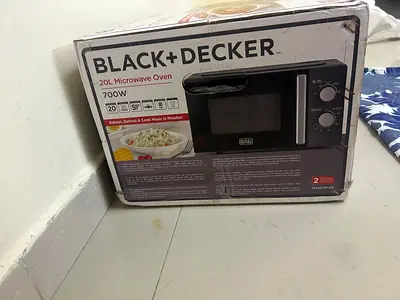 Black+Decker 20L Microwave Oven 700W - Brand New in Box