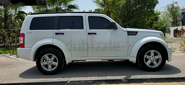 Low Priced Urgent Sale!!! Super Clean Dodge Nitro SXT GCC Specs - Excellent Condition