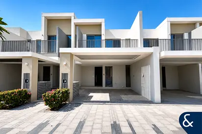 Landscaped | Close to park | Good location