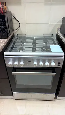 4-Plate Gas Cooker (barely used)