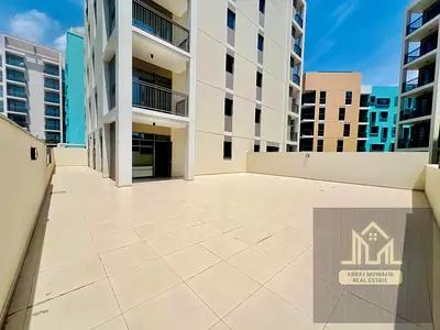Spacious 2Br Private Terrace Lavish Gated Community Gym Pool Parking