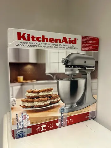 KitchenAid Stand Mixer (Boxed) - 4.5 L Bowl, Silver - American Plug