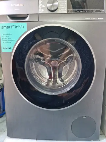 1 year old Siemens iQ300 front-load washing machine - good working conditions