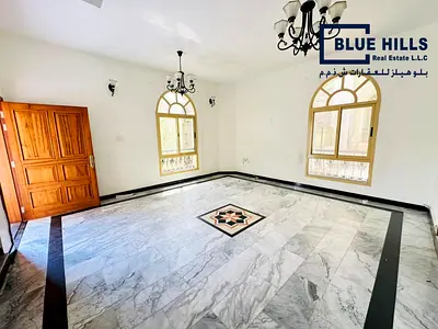بعيداً عن مسار الحركة | موقع متميز | تصميم رحب