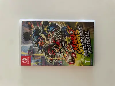 Mario strikers - full game and box 230aed